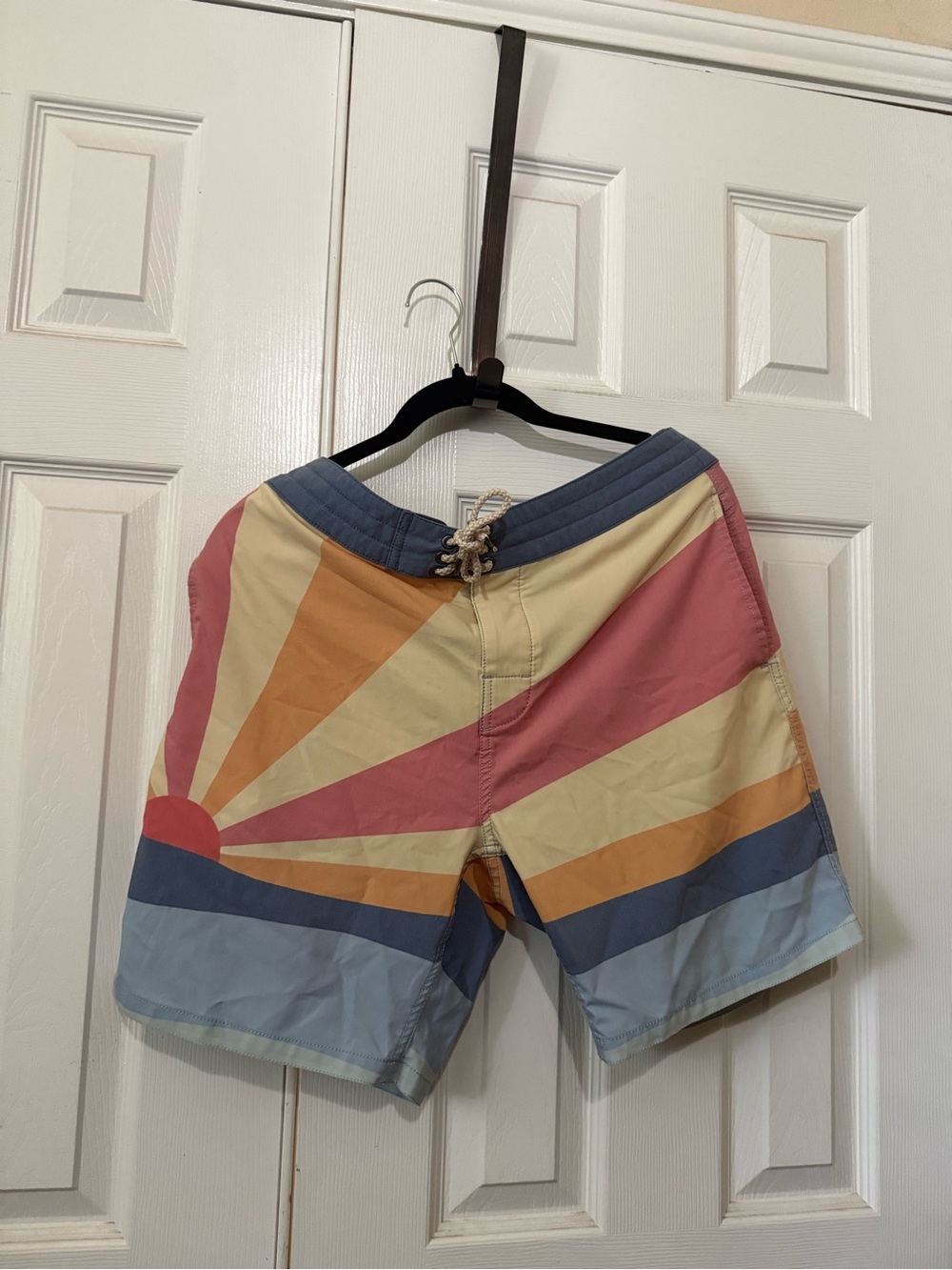 Faherty Soleil Board Shorts Sun and Wave  8" Swim Suit Mens 33